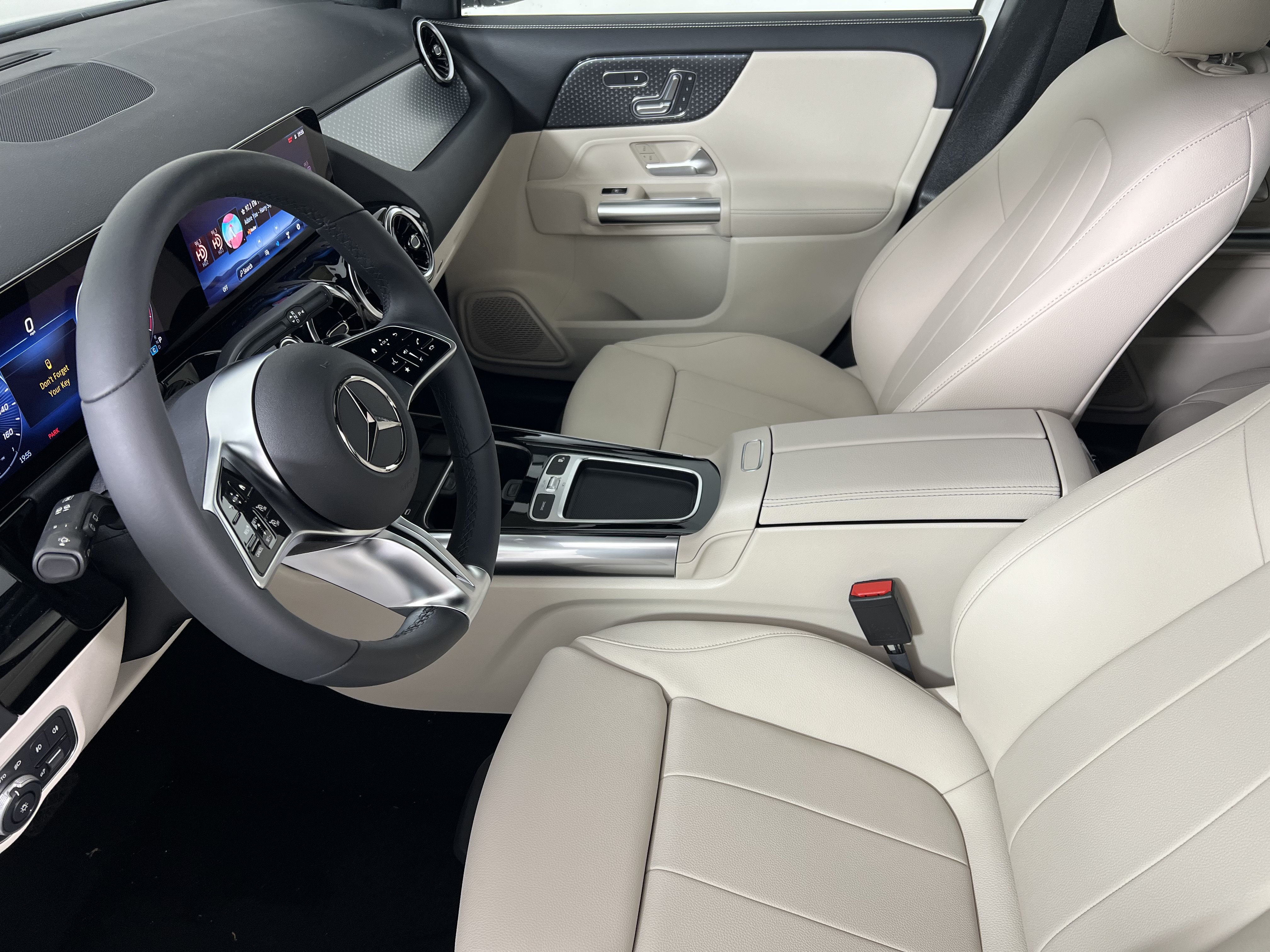 Used 2026 Mercedes-Benz GLA 250 4MATIC image 17