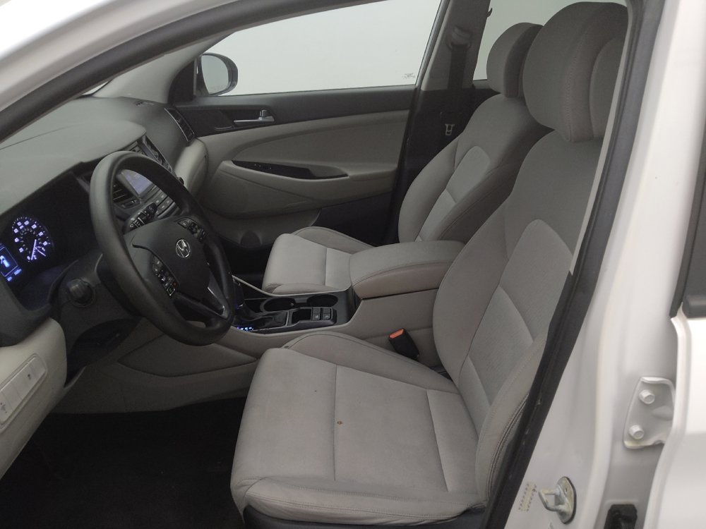 Used 2016 Hyundai Tucson SE w/ Option Group 02 FWD image 17