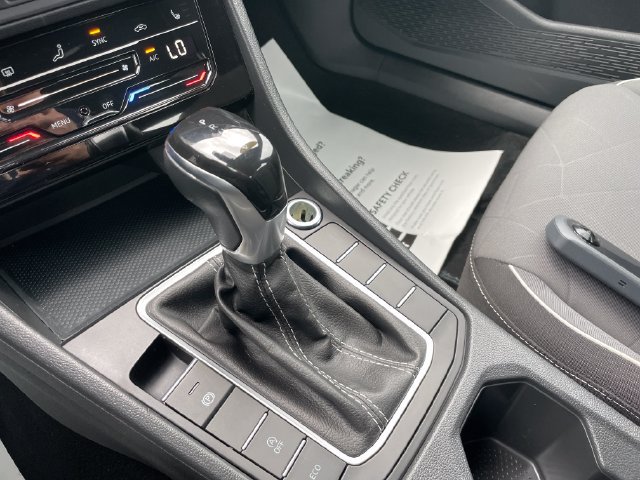 Used 2025 Volkswagen Jetta Sport FWD image 15