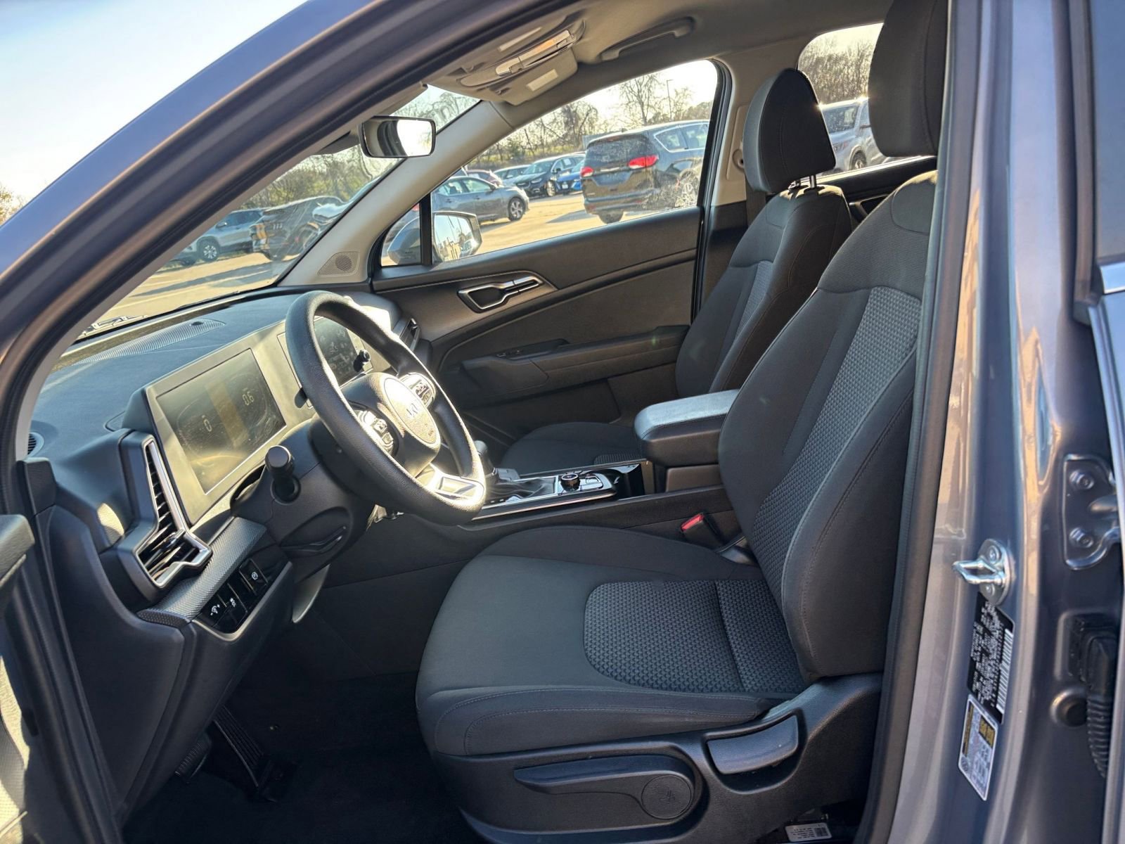 Used 2025 Kia Sportage LX image 25