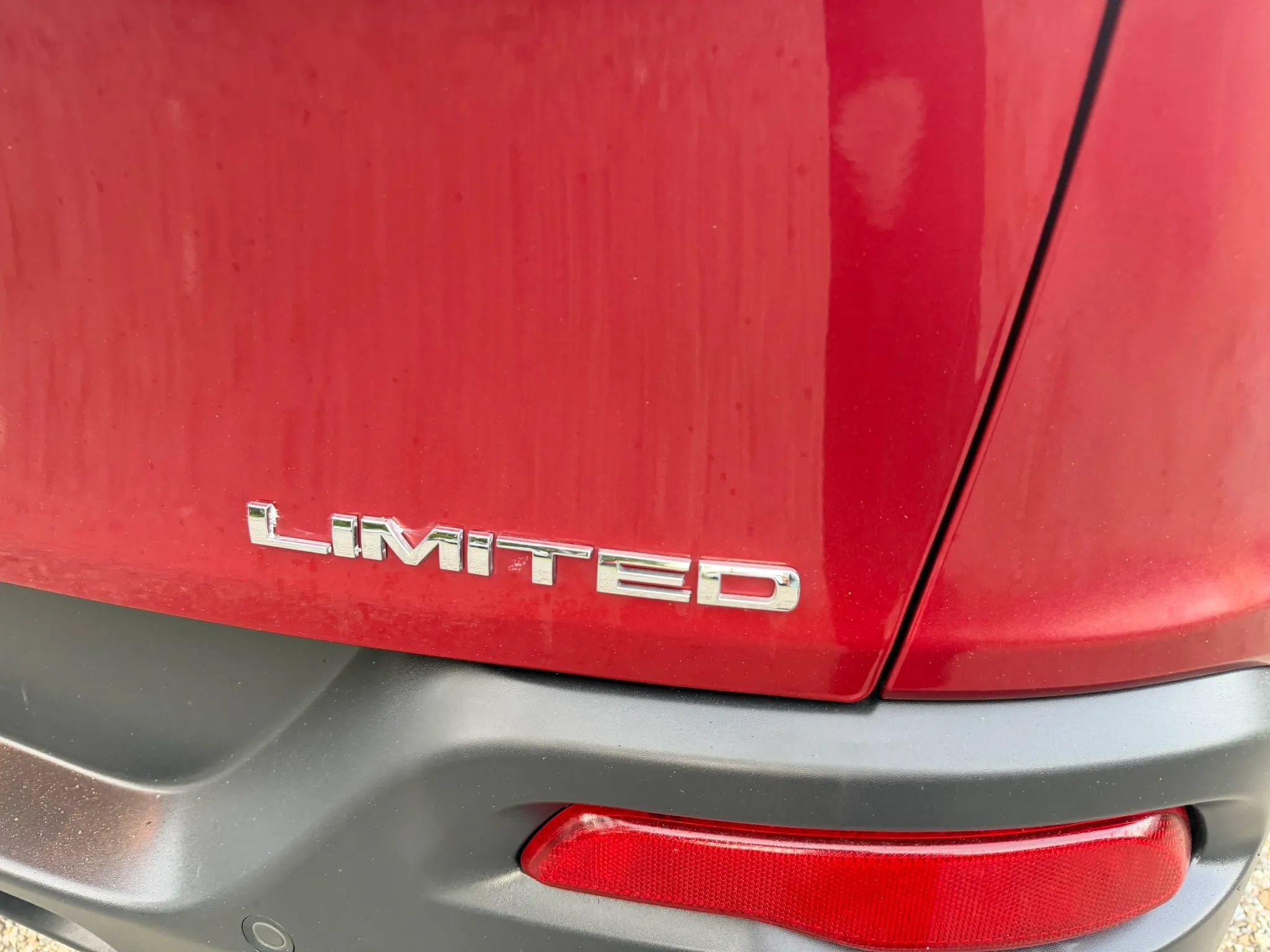 Used 2014 Jeep Cherokee Limited w/ Technology Group FWD image 16
