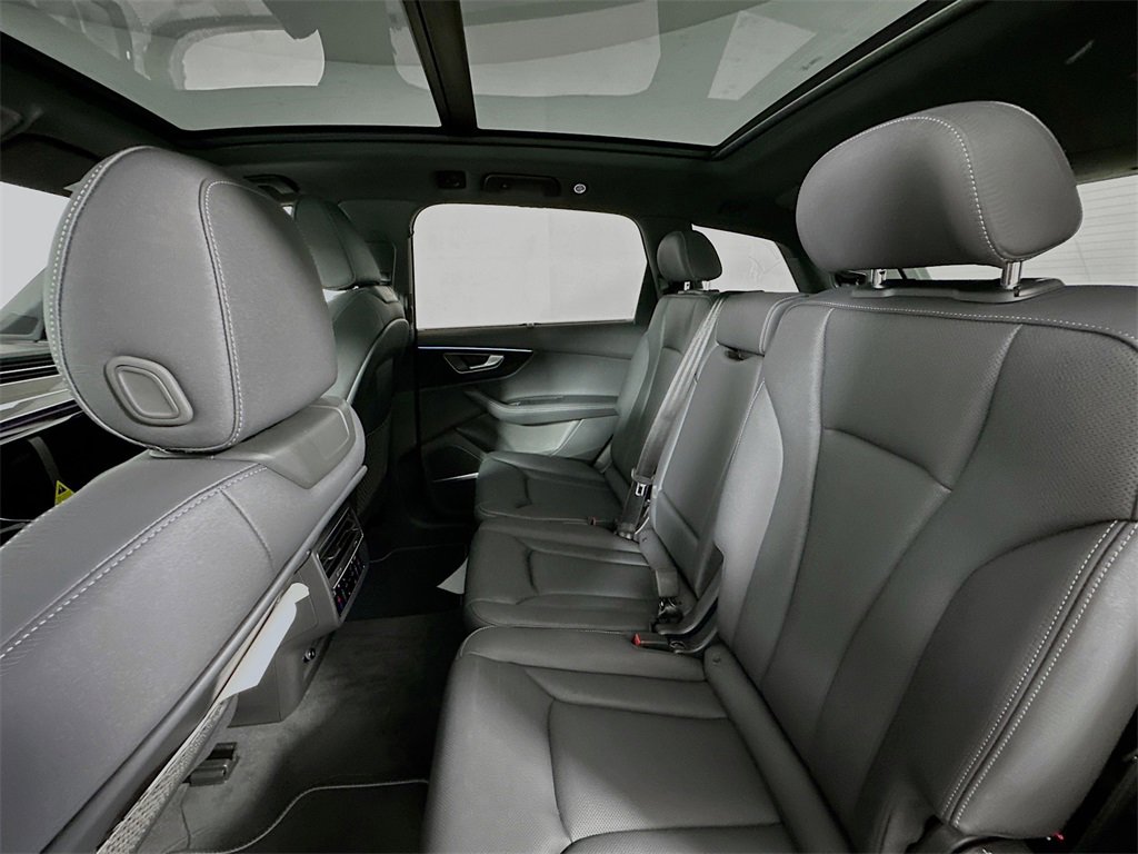 New 2025 Audi Q7 3.0T Premium Plus image 17