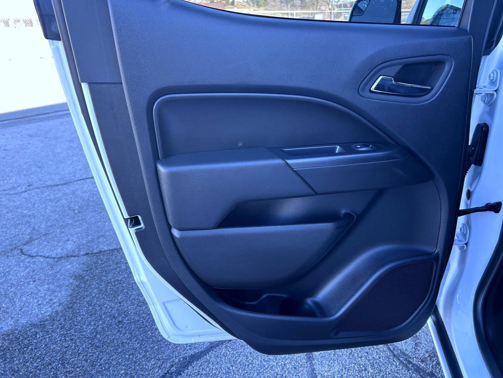 Certified 2022 Chevrolet Colorado LT w/ Chrome Appearance Package image 17