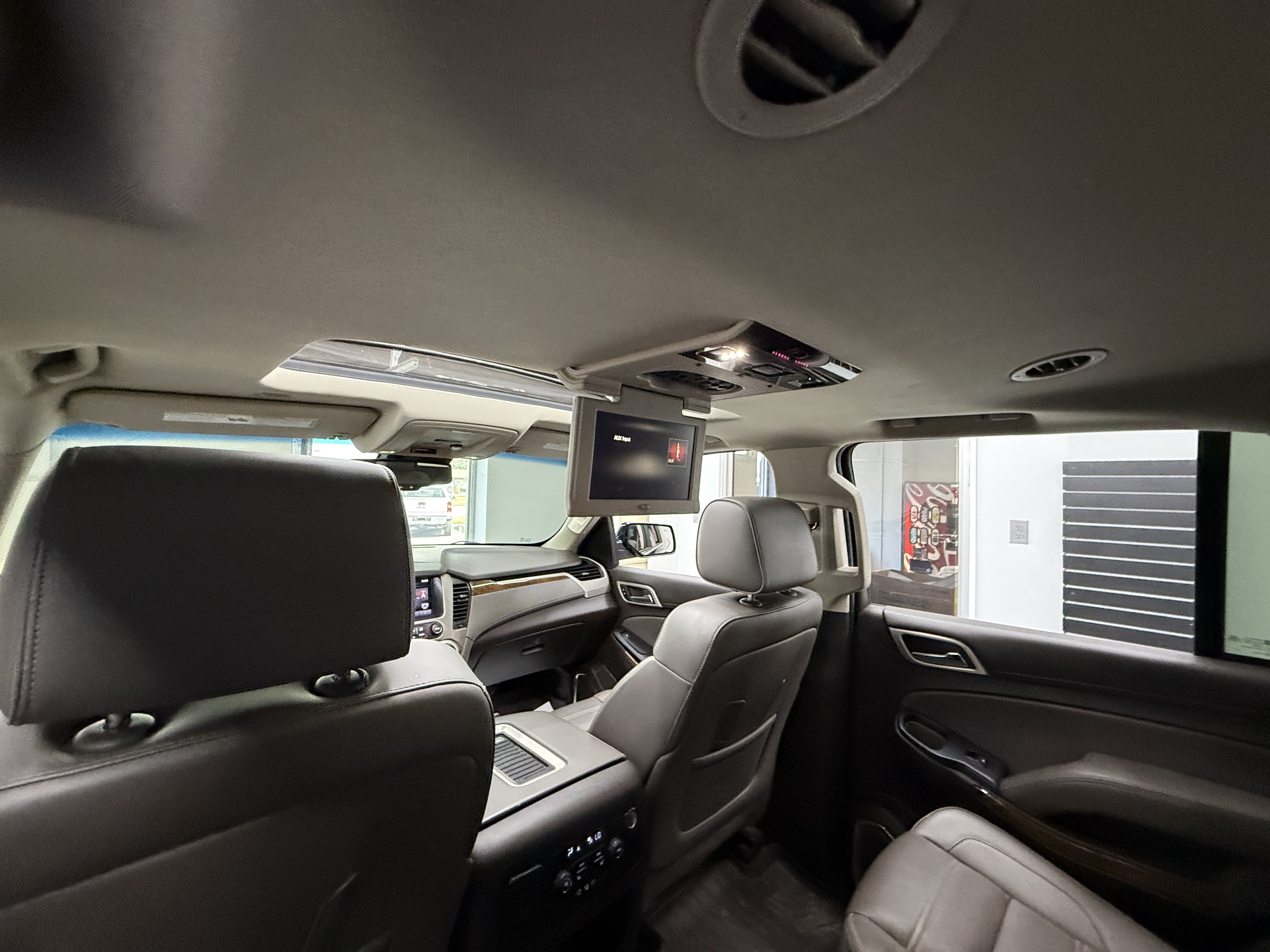 Used 2015 GMC Yukon Denali w/ Open Road Package AWD/4WD image 25