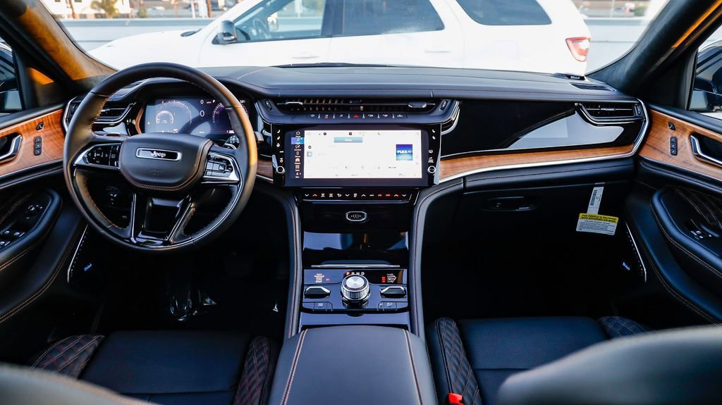 New 2026 Jeep Grand Cherokee L Summit image 14