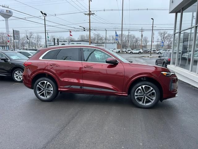 New 2025 Audi Q5 Premium Plus image 2