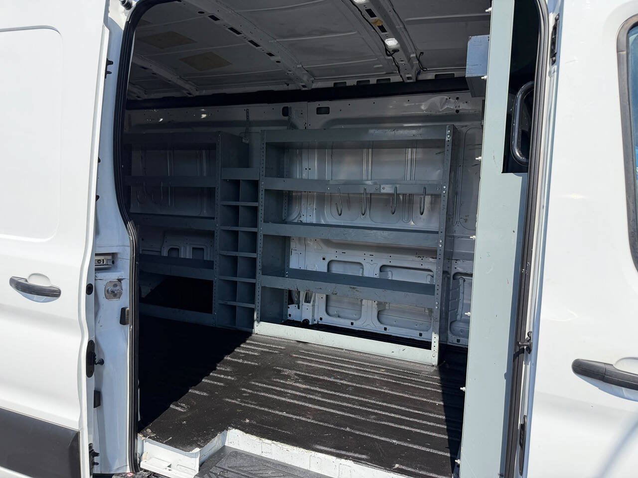 Used 2020 Ford Transit 250 Medium Roof RWD image 13