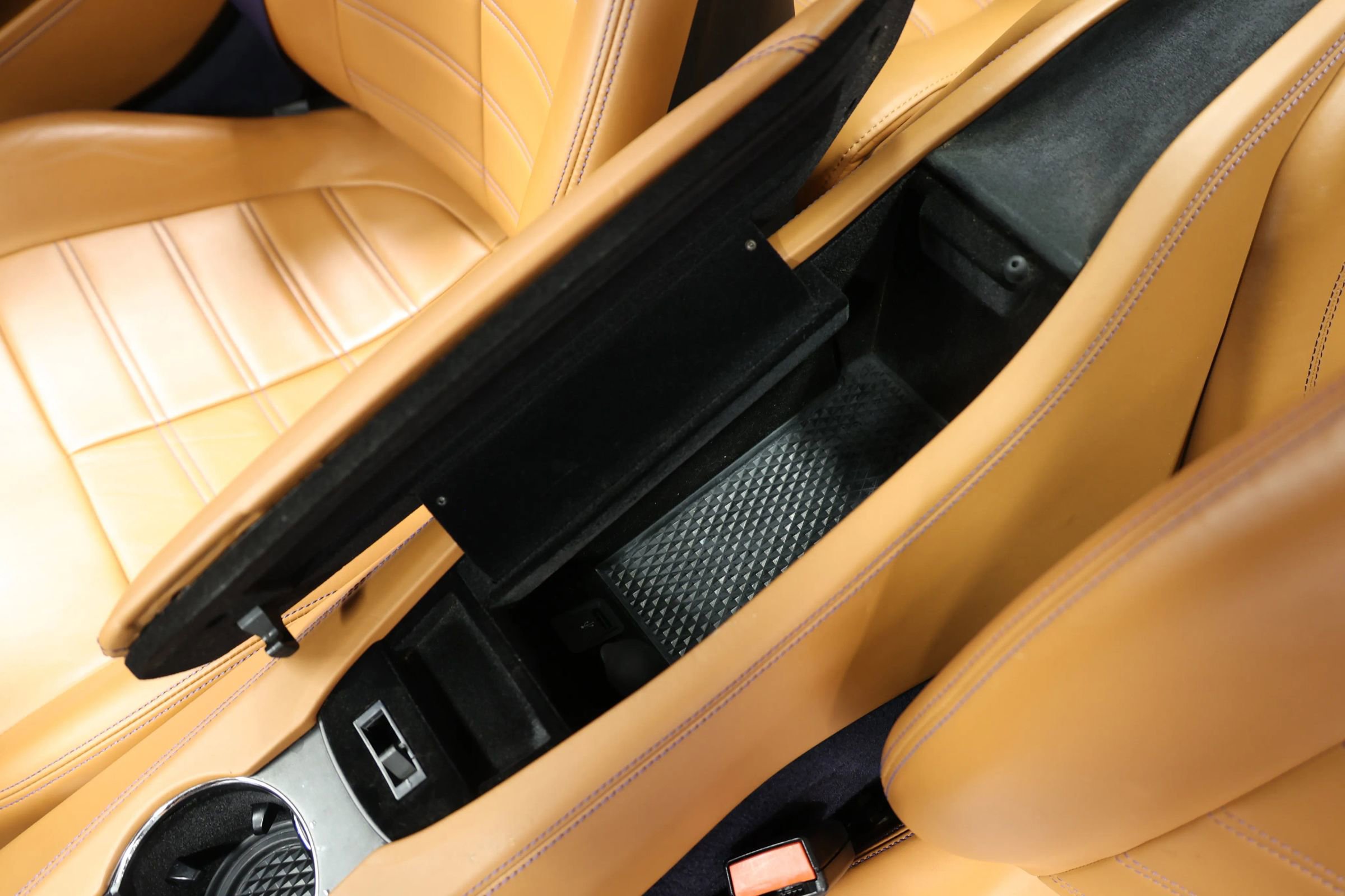 Used 2017 Ferrari California T image 25