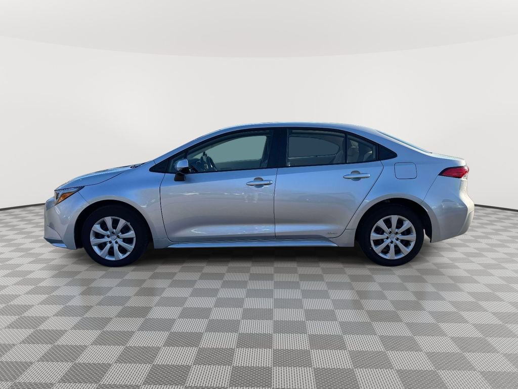 Used 2026 Toyota Corolla LE AWD/4WD image 4