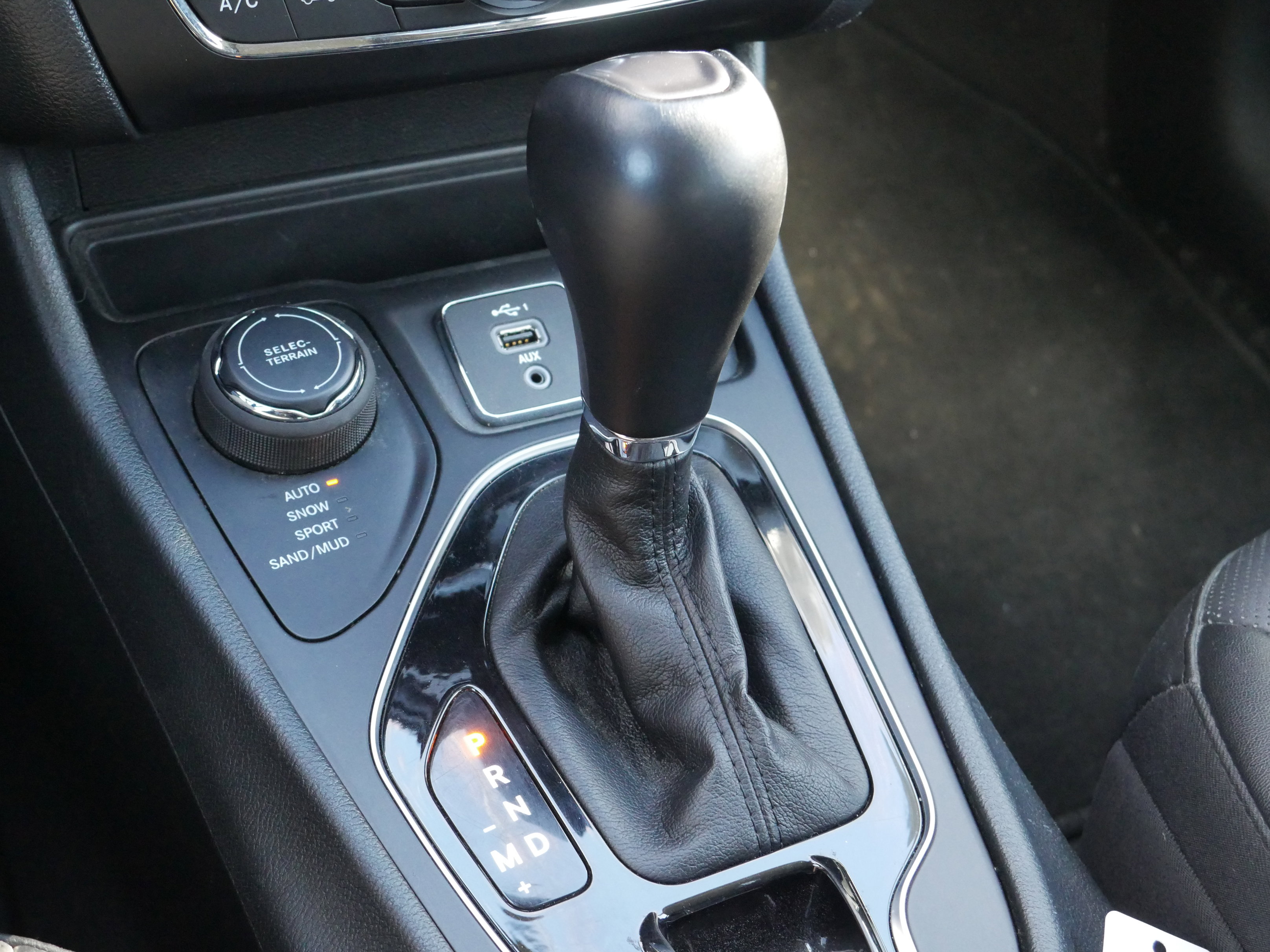 Used 2023 Jeep Cherokee Altitude Lux image 16