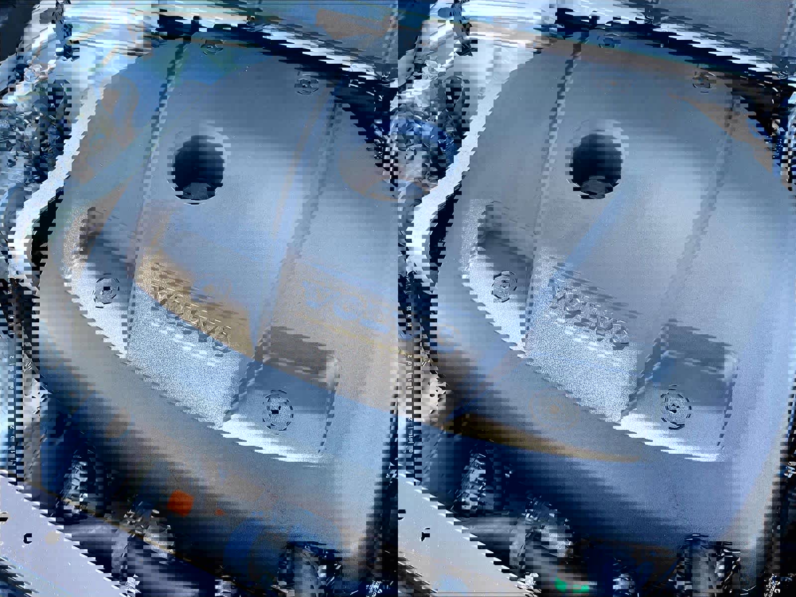 Used 2023 Volvo XC60 T8 Plus image 33