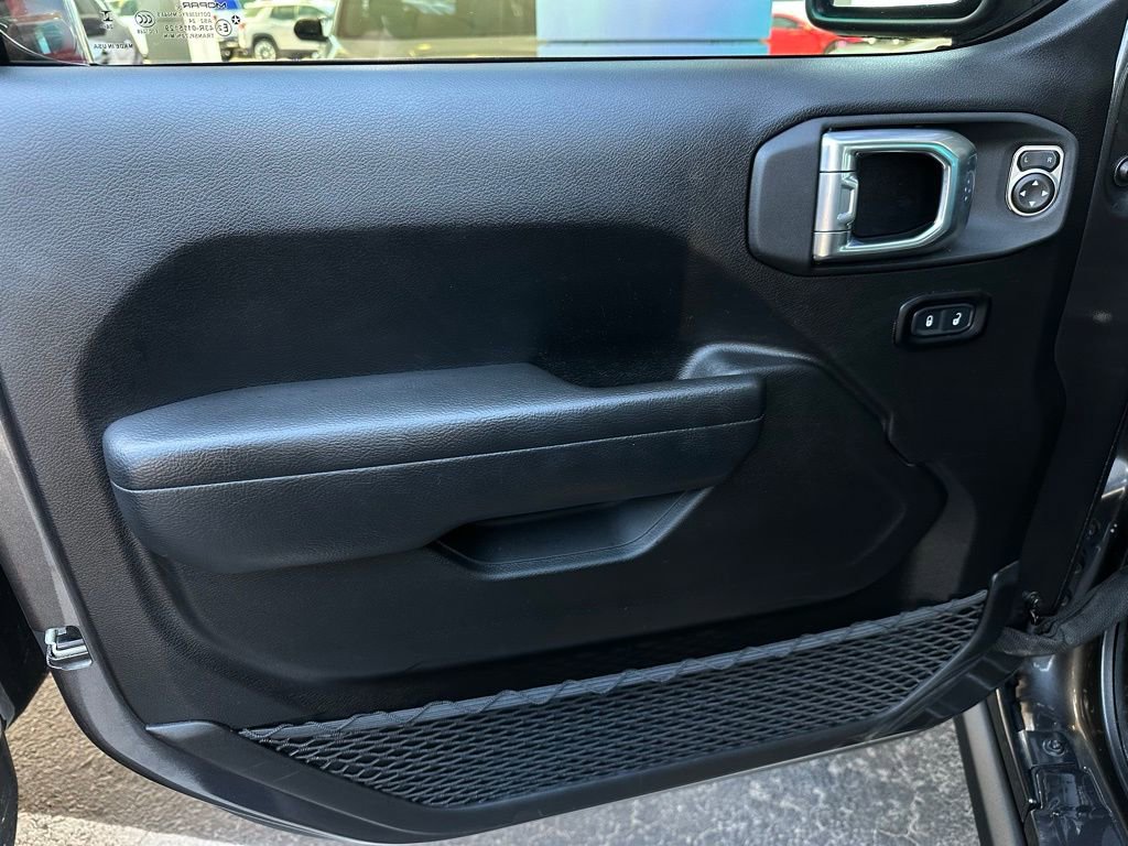 Used 2025 Jeep Gladiator Willys image 11