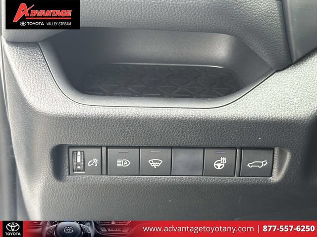 Certified 2020 Toyota RAV4 XLE Premium AWD/4WD image 24