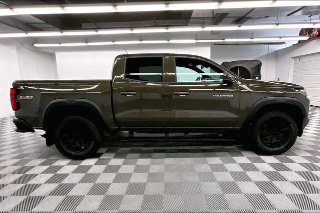 Used 2024 Chevrolet Colorado Z71 w/ Z71 Convenience Package 2 AWD/4WD image 14