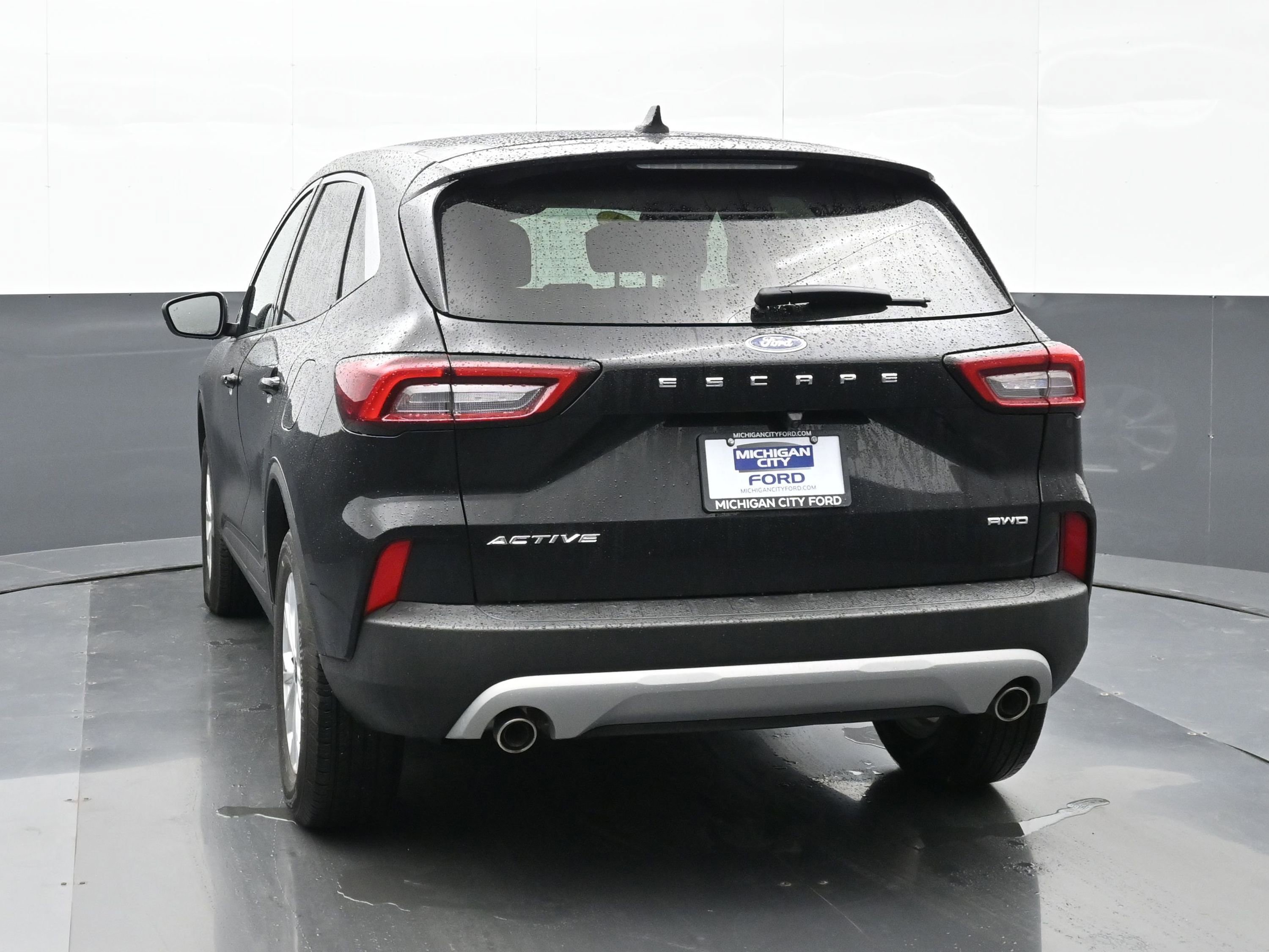 Used 2024 Ford Escape Active AWD/4WD image 2