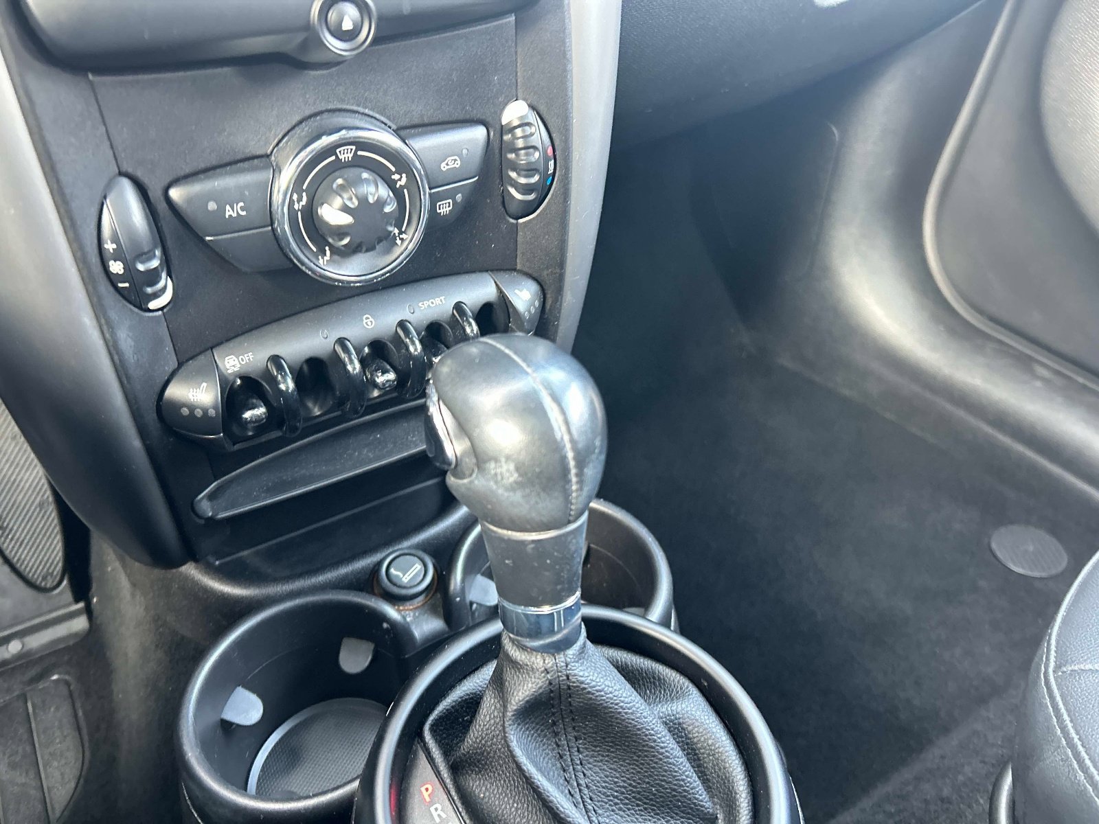 Used 2014 MINI Cooper Countryman image 29