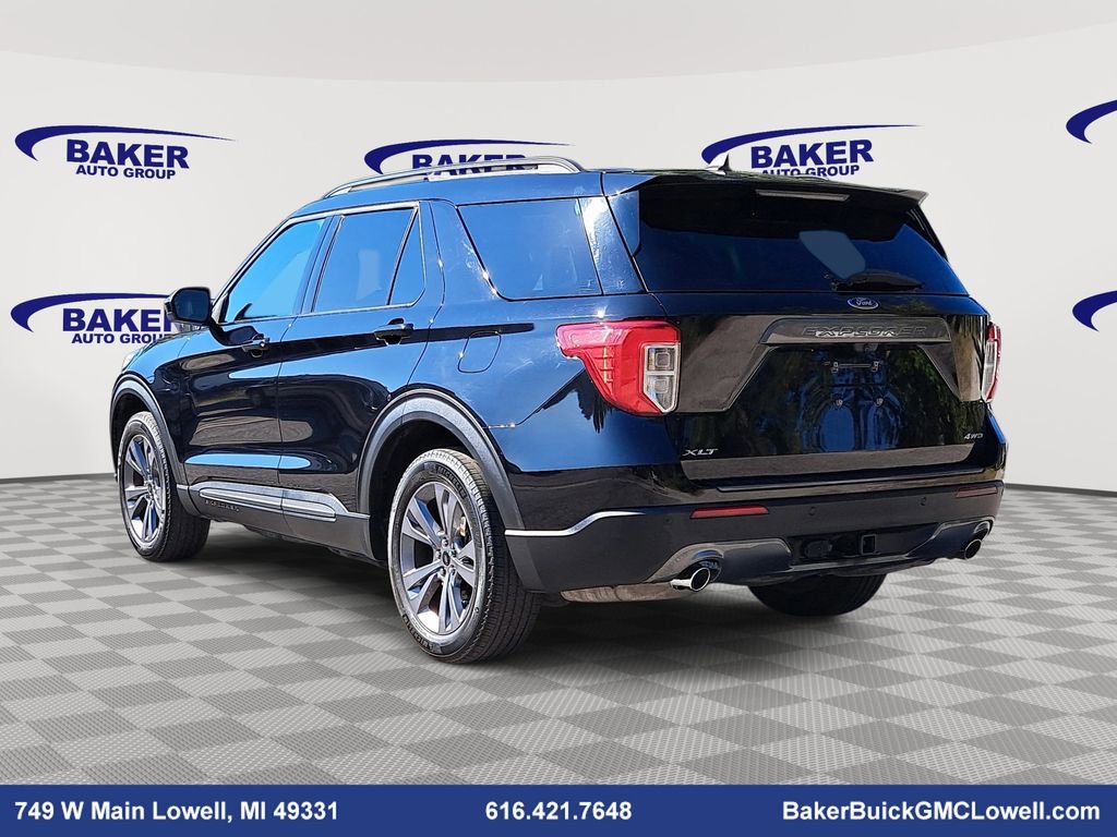 Used 2022 Ford Explorer XLT w/ XLT Sport Appearance Package image 7