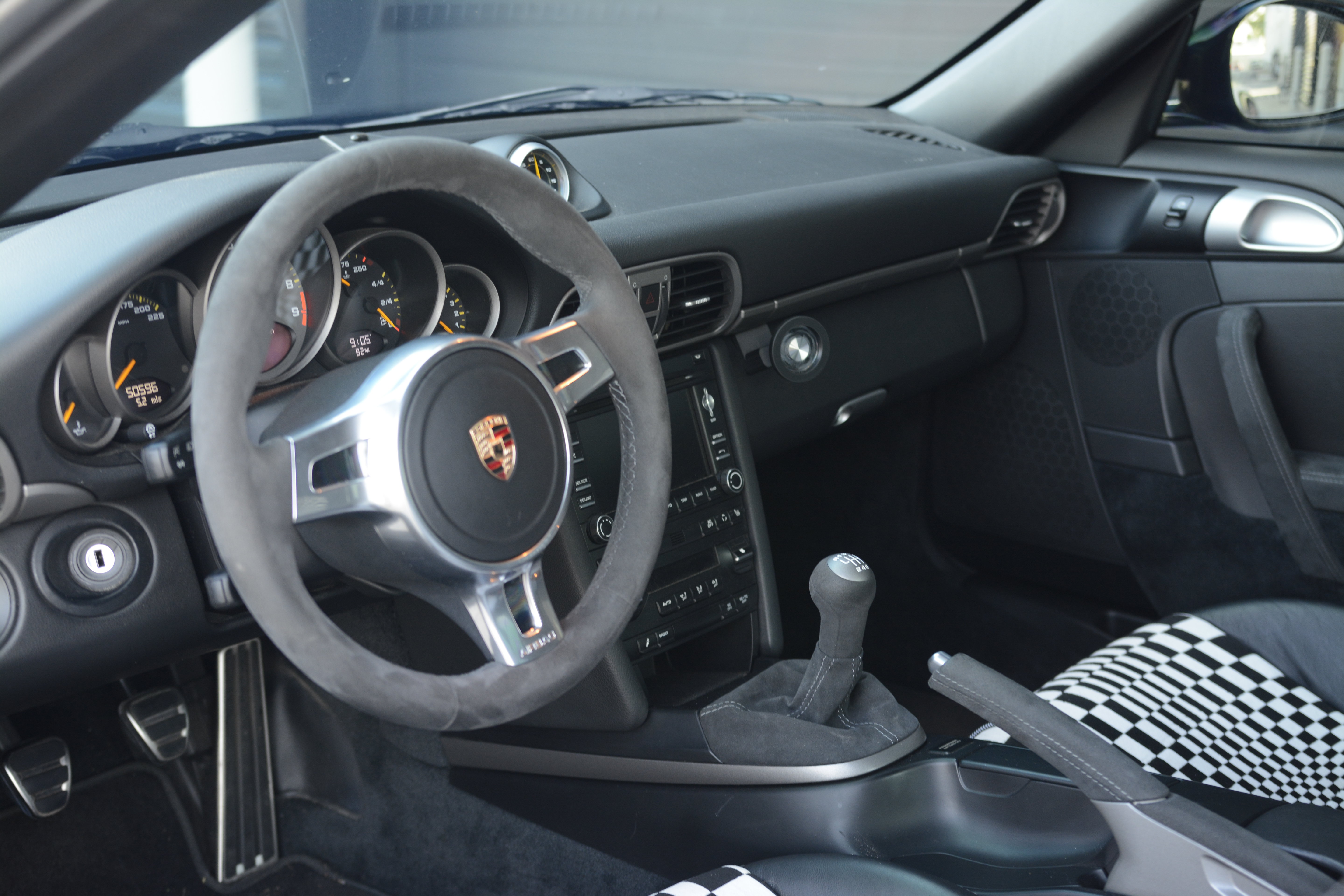 Used 2010 Porsche 911 GT3 RWD image 4