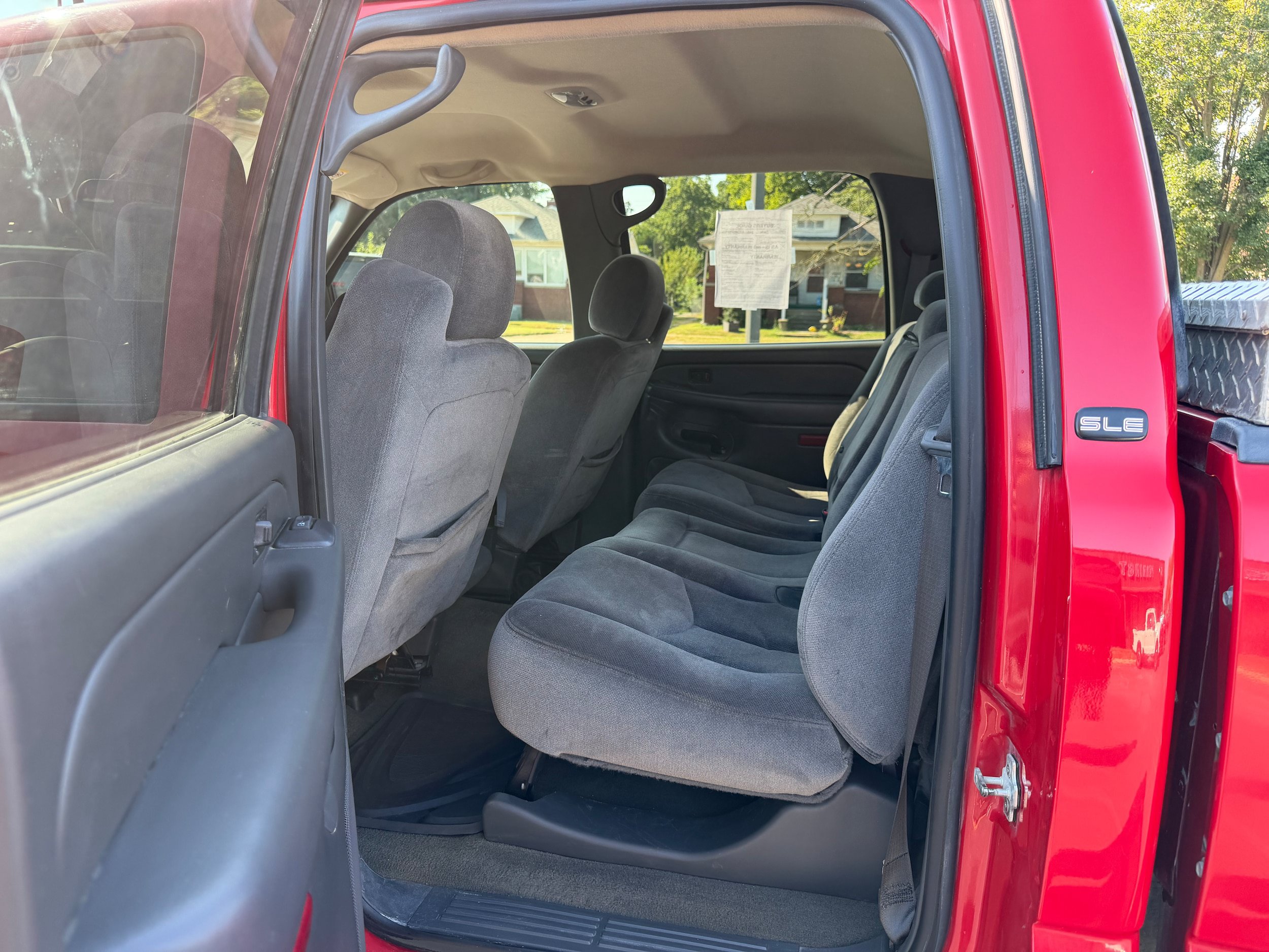 Used 2005 GMC Sierra 3500 SLE w/ Heavy-Duty Power Package AWD/4WD image 12