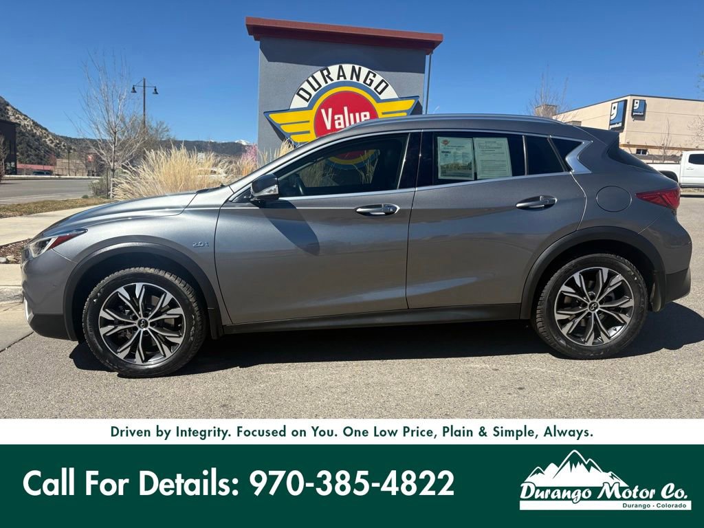Used 2019 INFINITI QX30 Premium w/ Navigation Package image 3