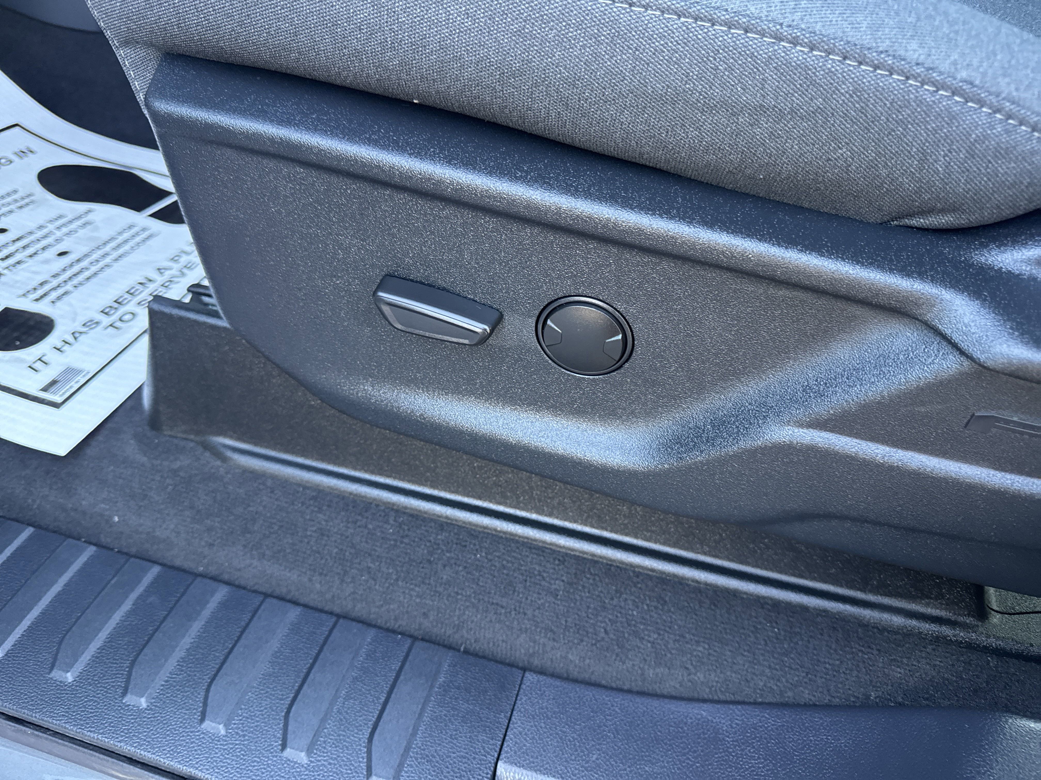 New 2025 Ford F350 XLT w/ Black Appearance Package image 17