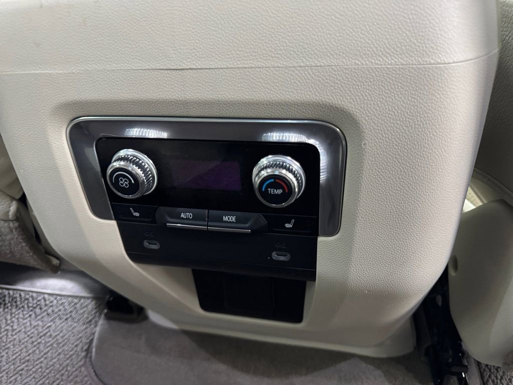 Used 2021 GMC Yukon Denali w/ Denali Premium Package image 25