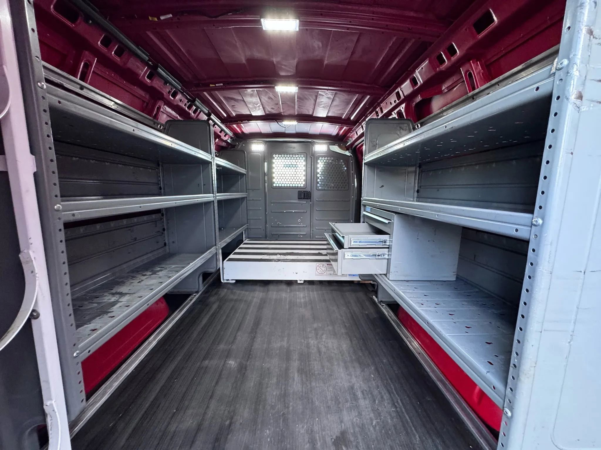 Used 2015 GMC Savana 3500 image 18