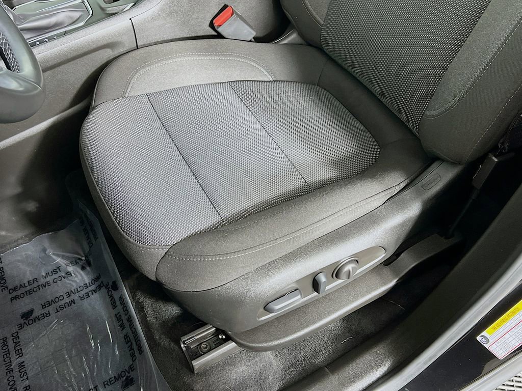 Used 2023 Chevrolet Traverse LT w/ LPO, Floor Liner Package FWD image 18