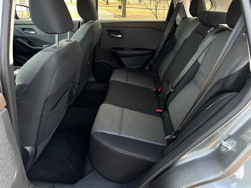 Used 2022 Nissan Rogue SV image 6