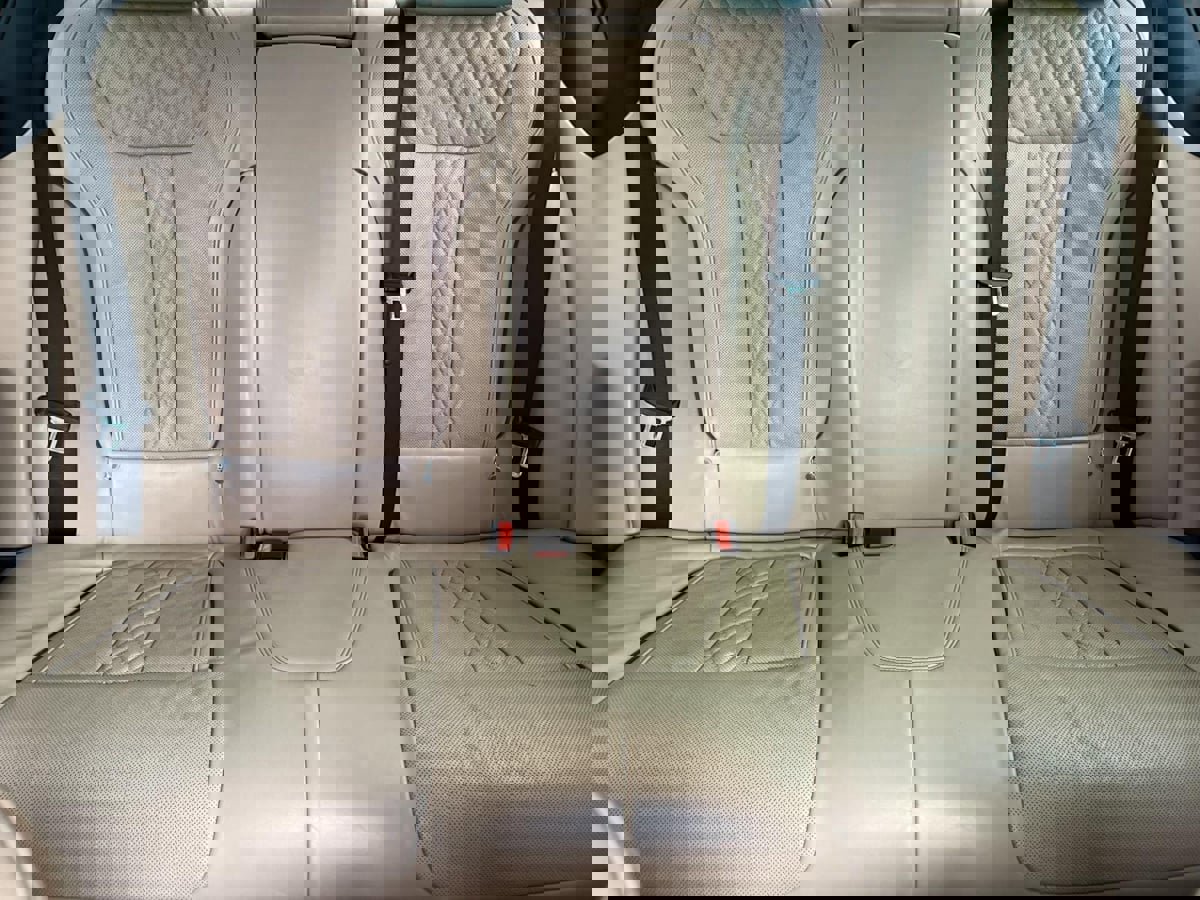 Used 2016 BMW 750i RWD image 40