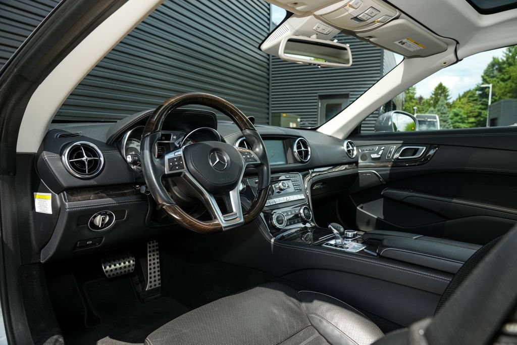 Used 2013 Mercedes-Benz SL 550 image 4