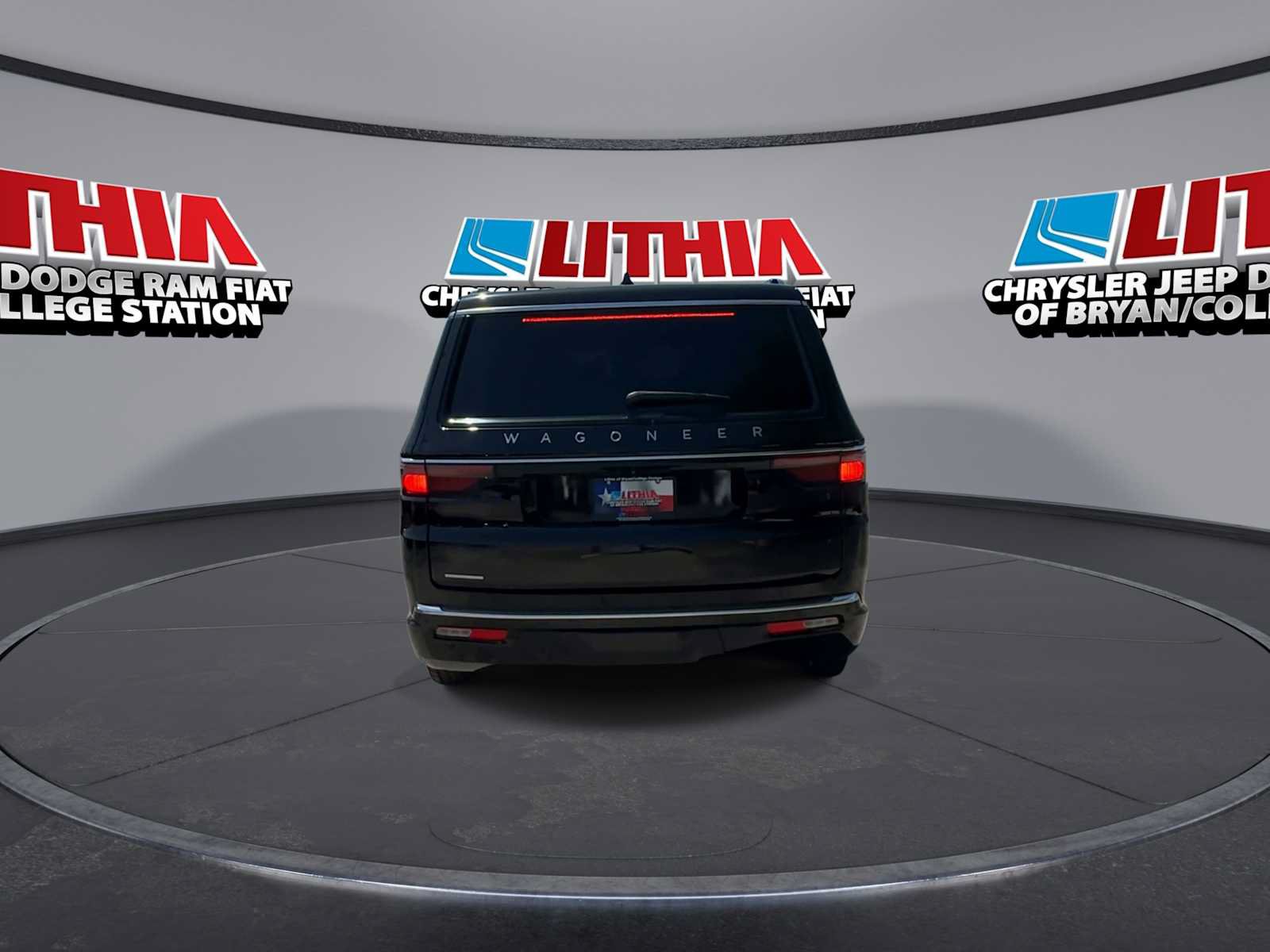 Used 2023 Jeep Wagoneer 4WD image 7
