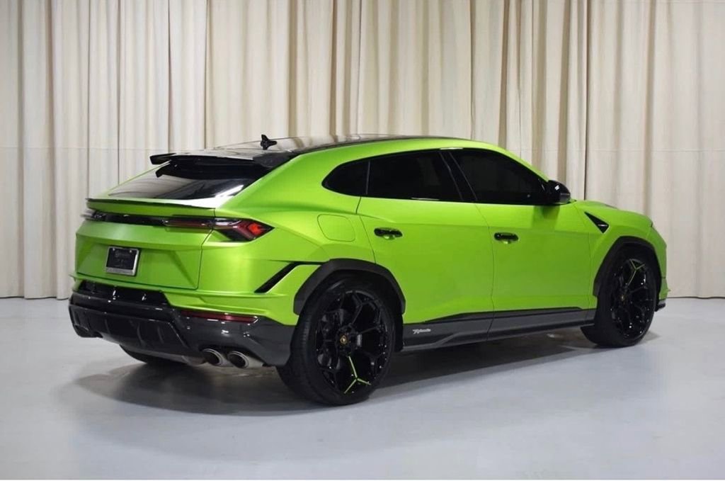 Used 2023 Lamborghini Urus Performante image 5