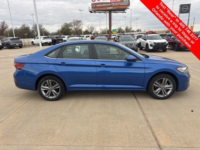 Used 2024 Volkswagen Jetta SE image 6