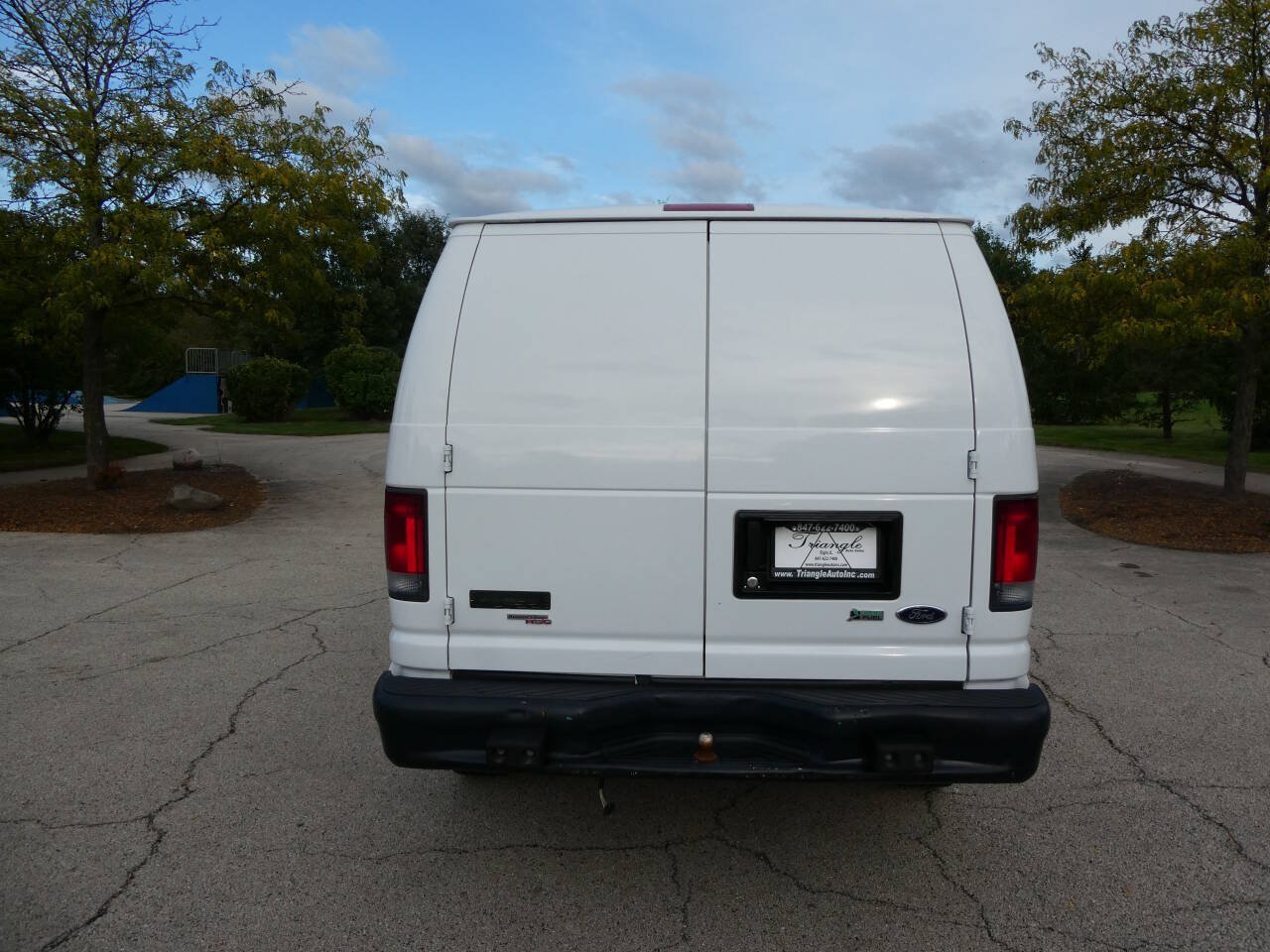 Used 2012 Ford E-250 and Econoline 250 w/ Commercial Cargo Van Pkg RWD image 6