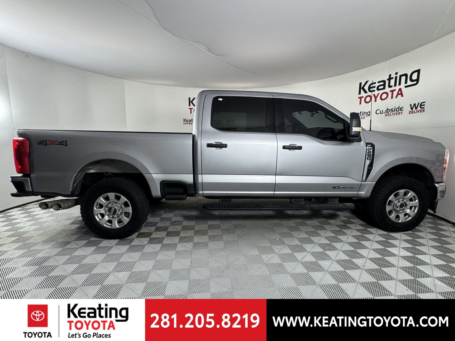 Used 2024 Ford F250 XLT image 3