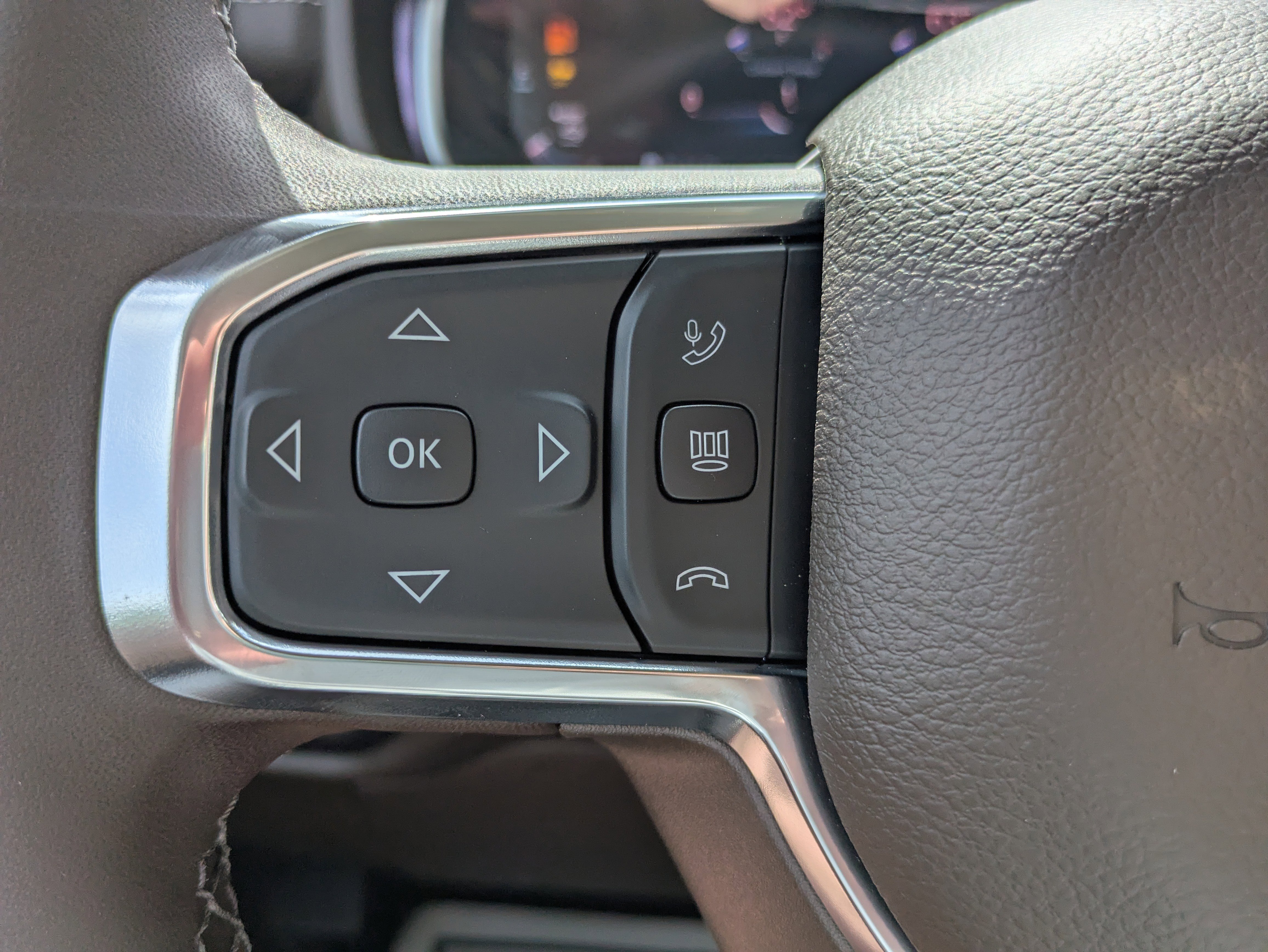 New 2026 RAM 2500 Laramie AWD/4WD image 19