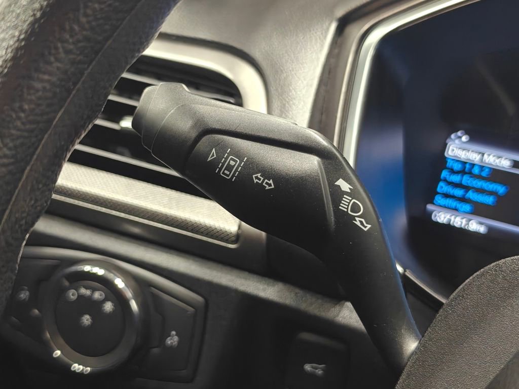 Used 2020 Ford Fusion SE image 40