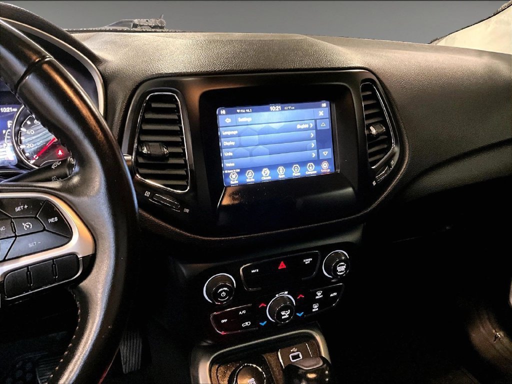 Used 2018 Jeep Compass Latitude w/ Popular Equipment Group AWD/4WD image 19
