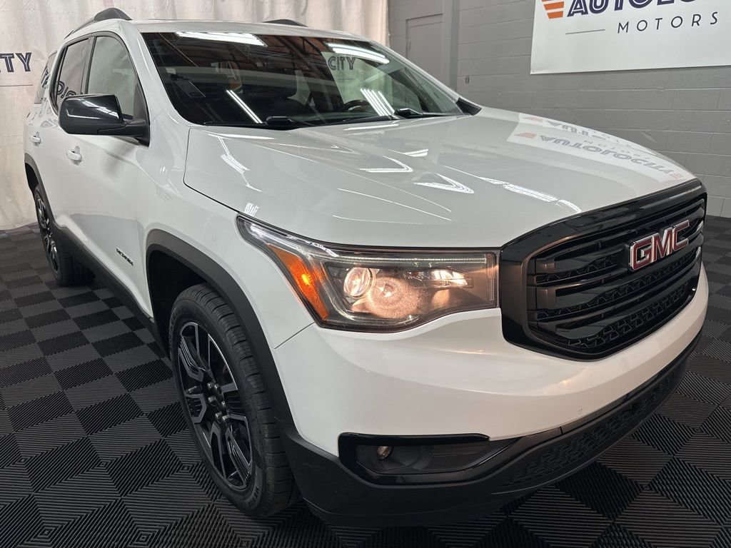 Used 2019 GMC Acadia SLT w/ Black Edition image 2