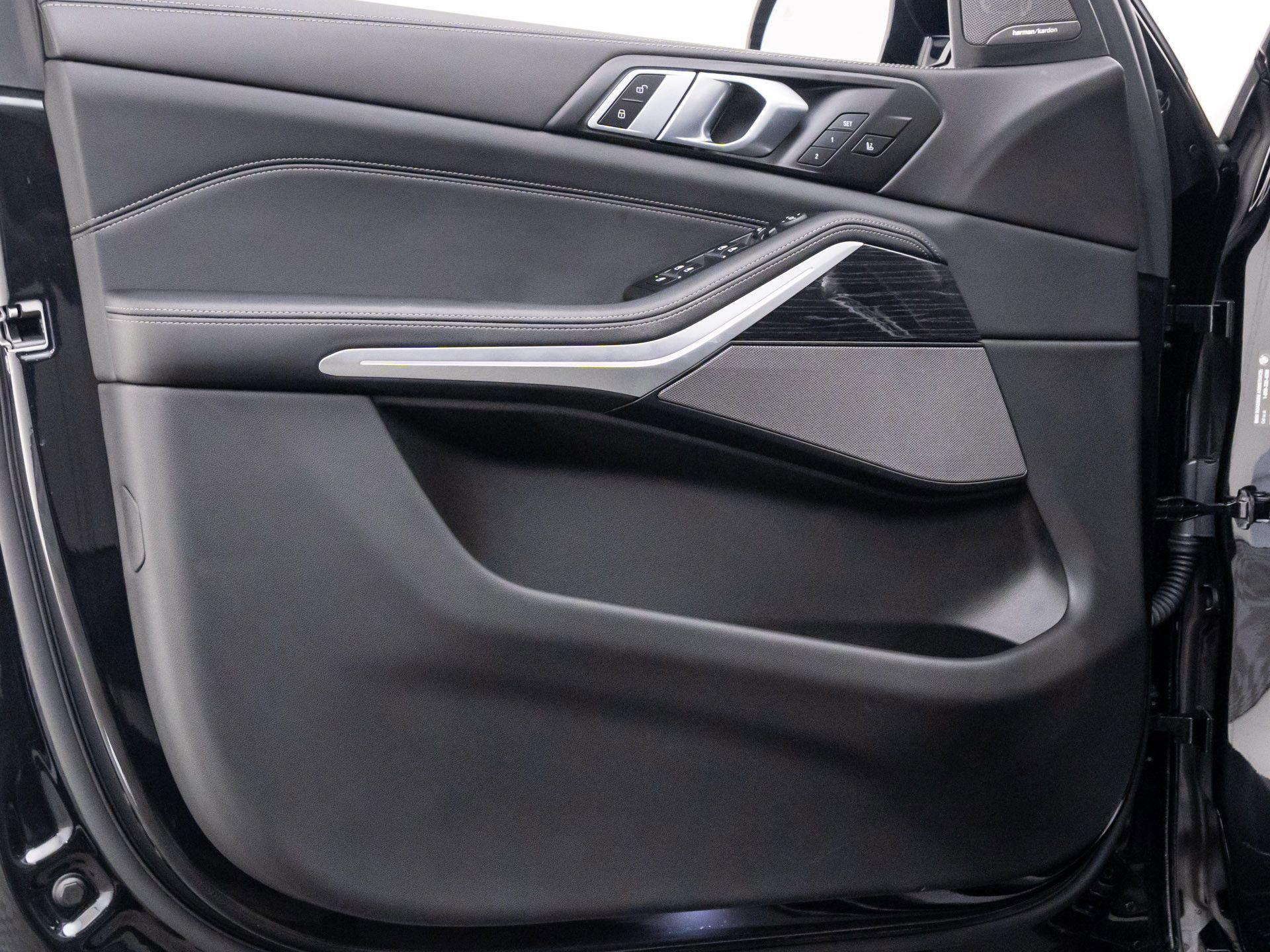 Used 2024 BMW X5 M60i image 14