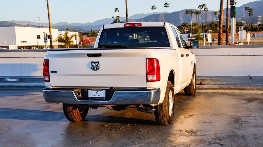 Used 2024 RAM 1500 Classic SLT image 9
