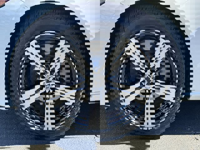 Used 2022 Mercedes-Benz C 300 Sedan image 15