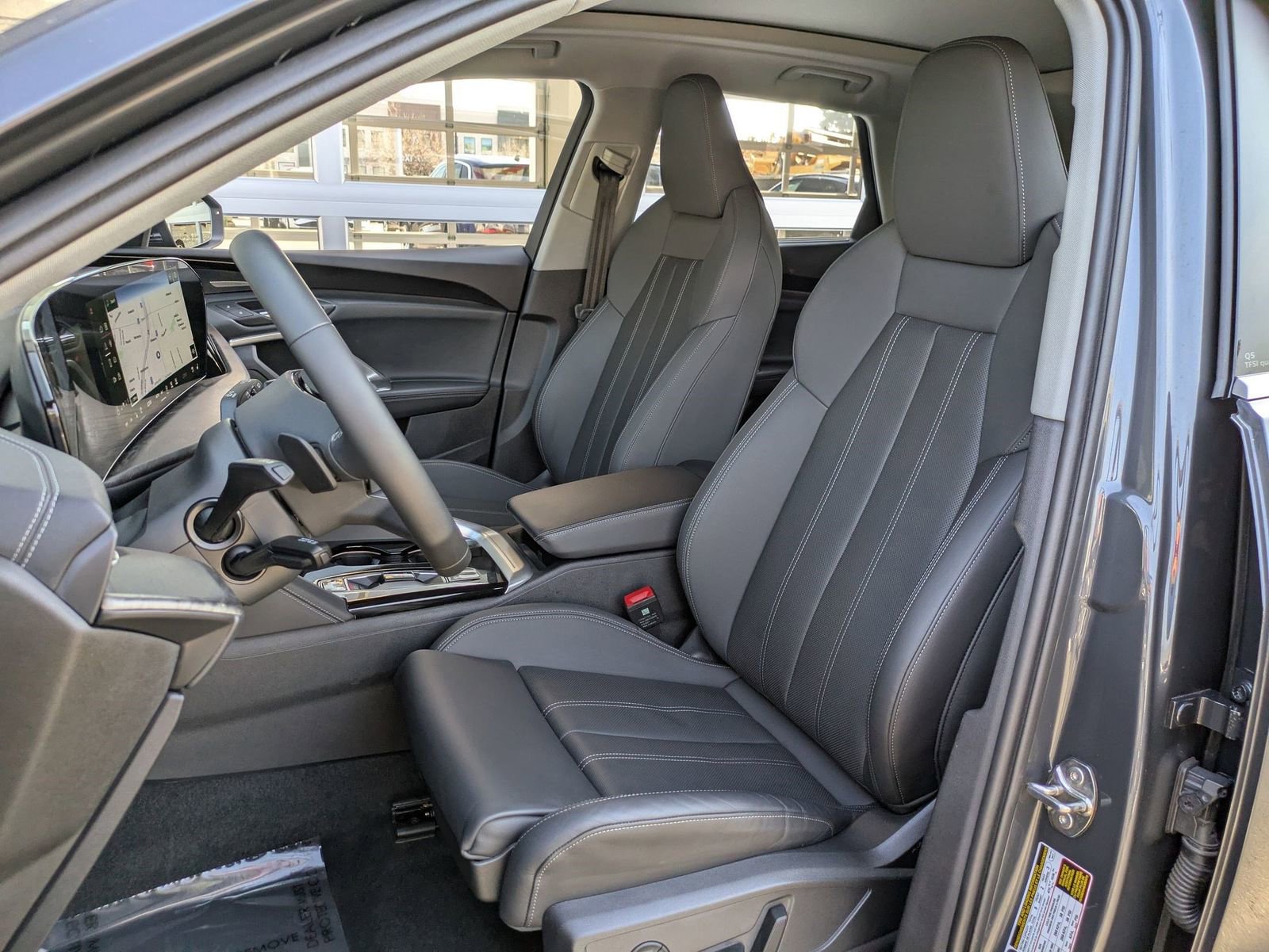 Used 2025 Audi Q5 Premium Plus w/ Premium Plus image 30