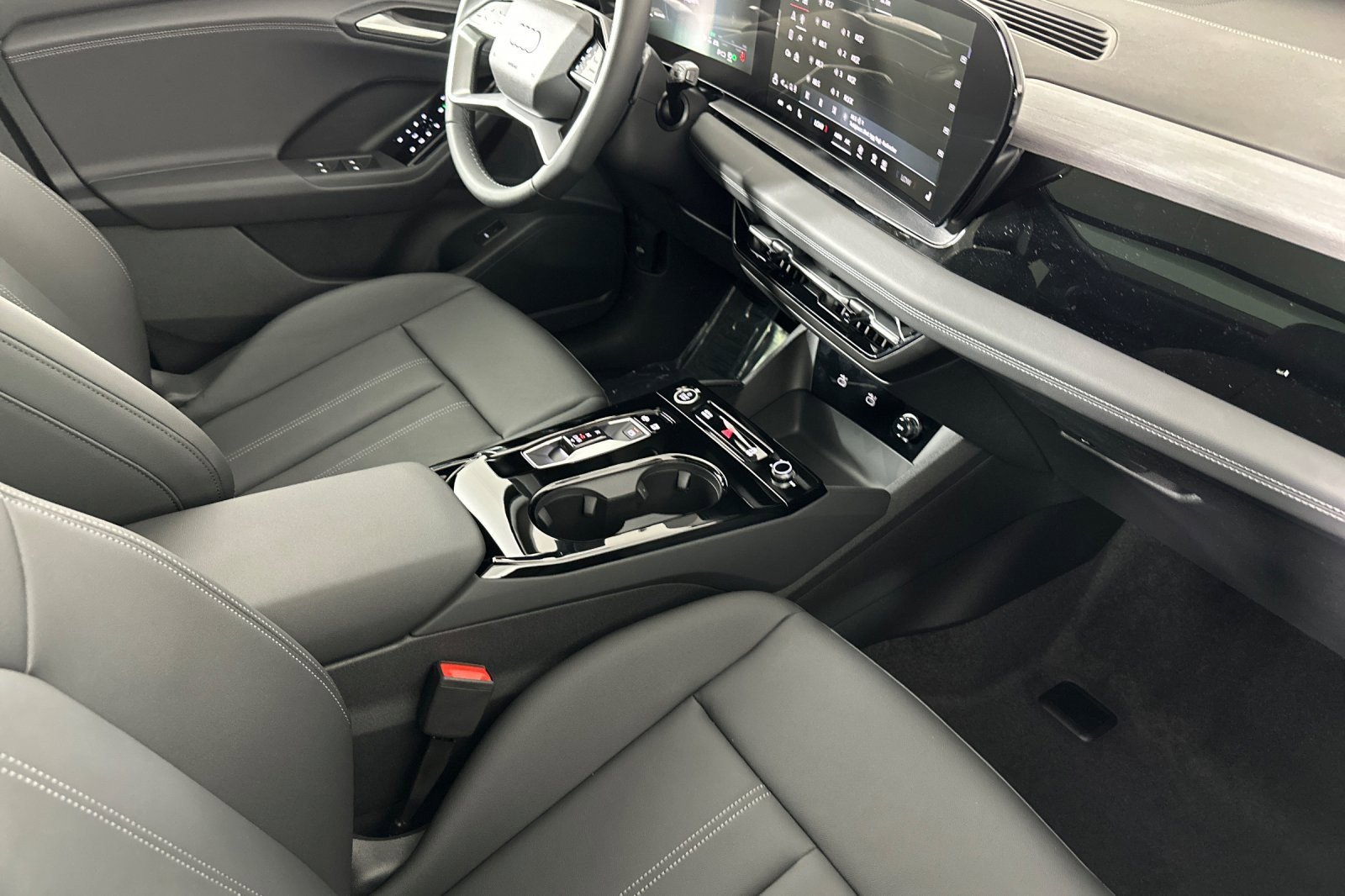 New 2025 Audi Q6 e-tron Premium AWD/4WD image 15