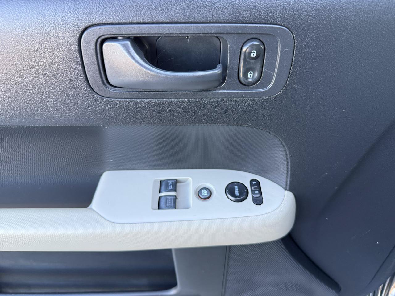 Used 2008 Honda Element LX image 12