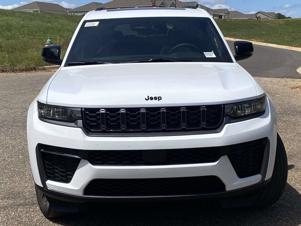 New 2026 Jeep Grand Cherokee L 2WD image 32