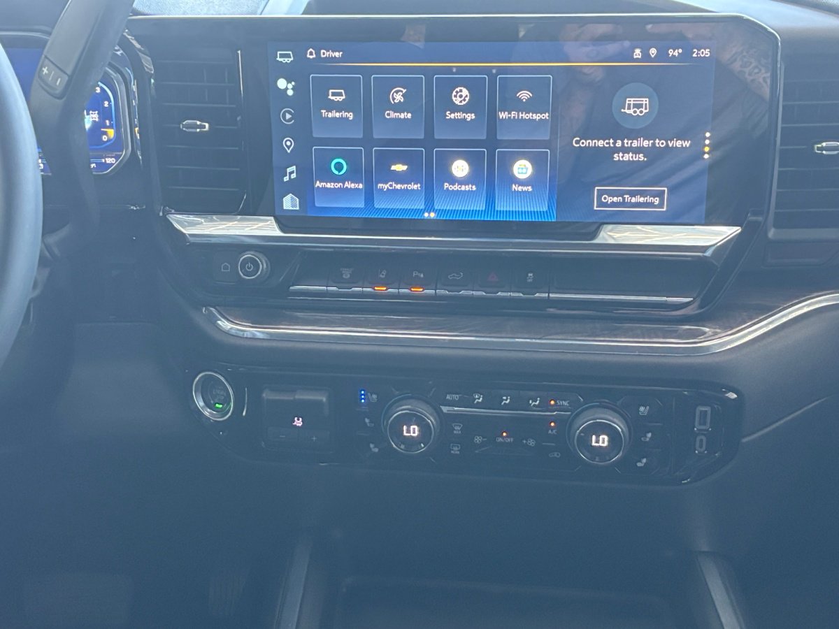 Used 2024 Chevrolet Silverado 3500 LTZ w/ LTZ Plus Package image 3