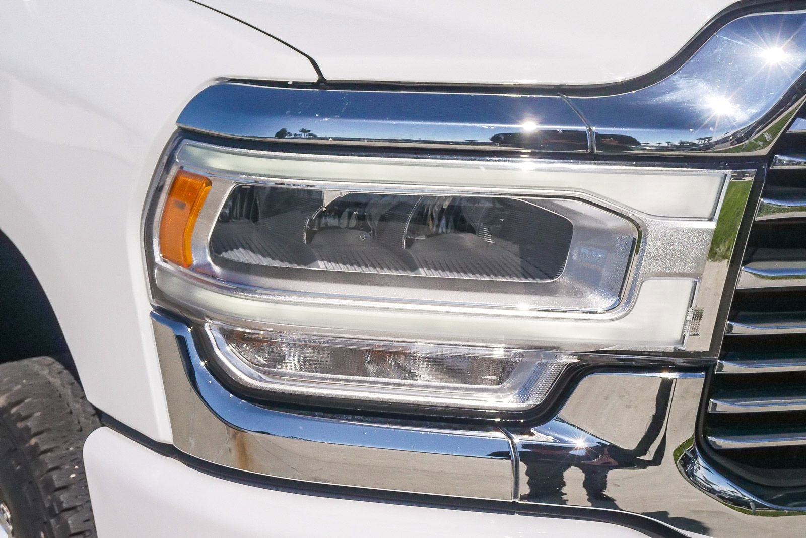 Used 2024 RAM 2500 Laramie w/ Safety Group image 4