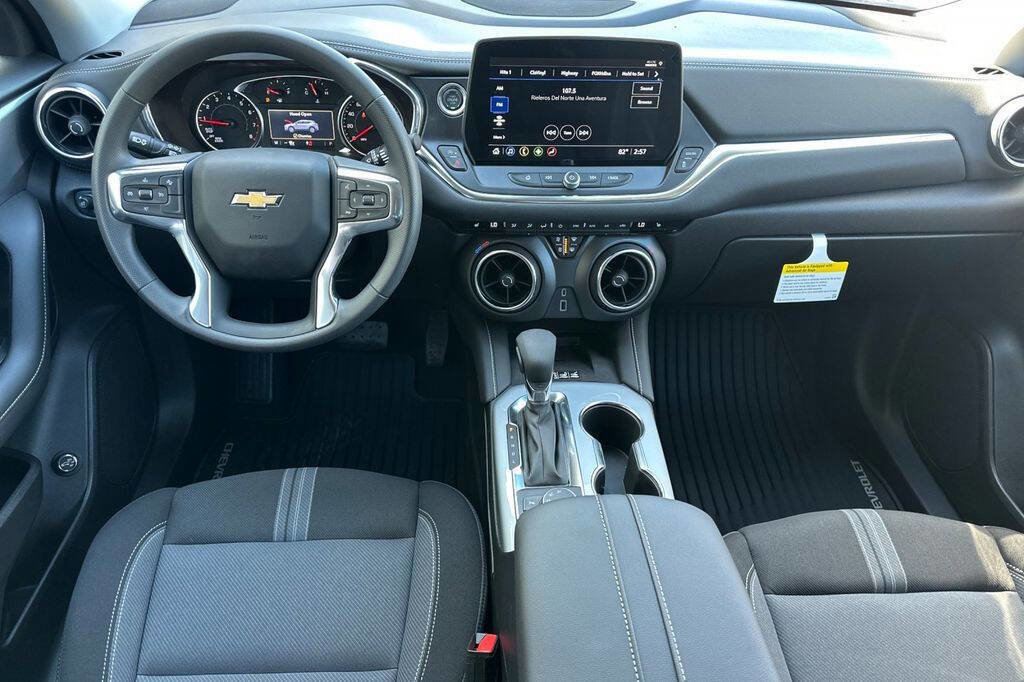 New 2026 Chevrolet Blazer LT w/ Convenience Package image 14